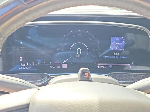 Used 2023 Cadillac Escalade Premium Luxury w/ Performance Package image 28