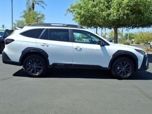 Certified 2025 Subaru Outback Onyx Edition AWD/4WD image 8