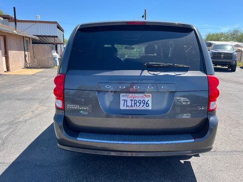 Used 2016 Dodge Grand Caravan R/T w/ Driver Convenience Group FWD image 4