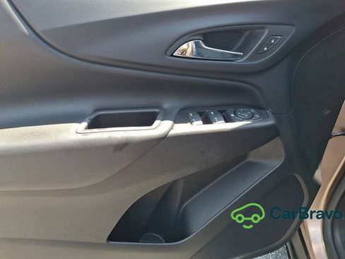 Used 2019 Chevrolet Equinox LT FWD image 12