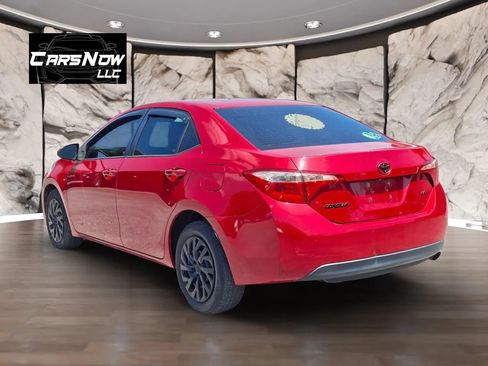 Used 2017 Toyota Corolla LE FWD image 4