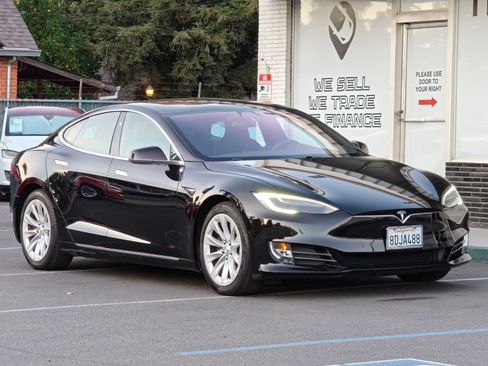 Used 2018 Tesla Model S 75D AWD/4WD image 7