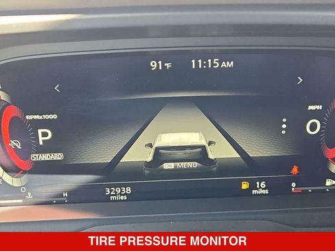 Used 2025 Nissan Rogue SL w/ SL Premium Package FWD image 32