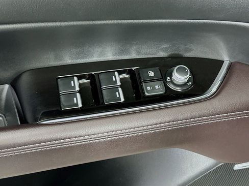 Used 2025 MAZDA CX-5 Signature image 18