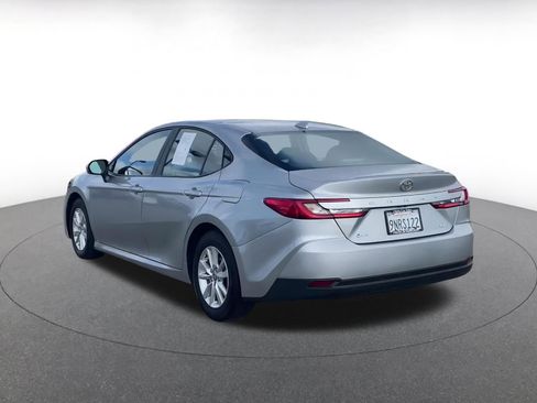 Used 2025 Toyota Camry LE image 11