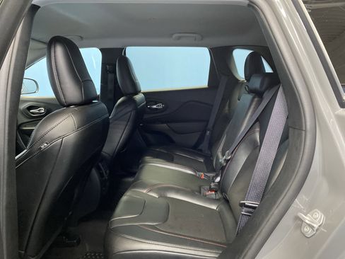 Used 2022 Jeep Cherokee Trailhawk image 31