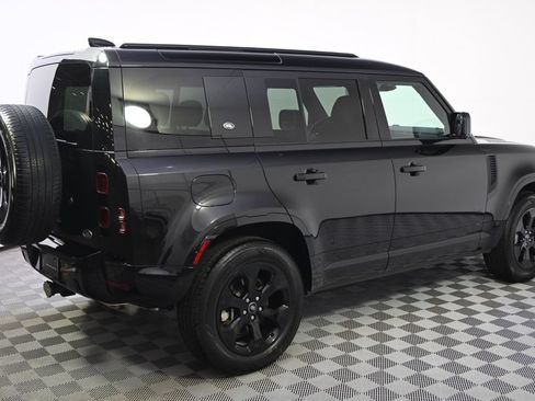 Used 2022 Land Rover Defender 110 X-Dynamic SE AWD/4WD image 7