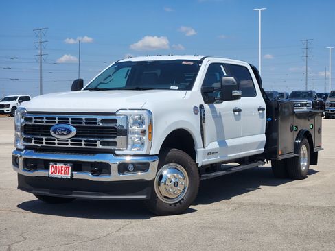 New 2026 Ford F350 XL w/ XL Chrome Package AWD/4WD image 2