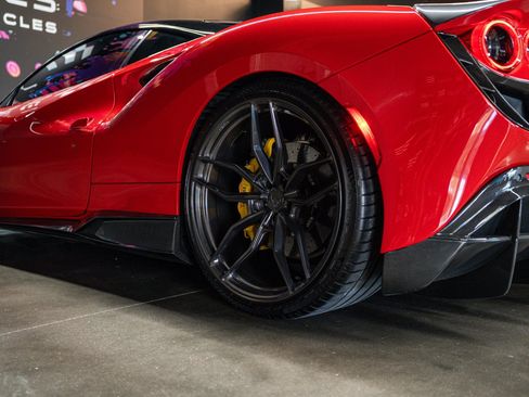 Used 2021 Ferrari F8 Tributo RWD image 19