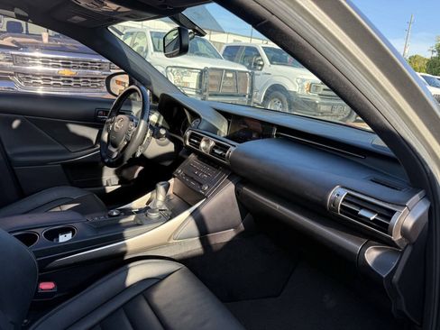 Used 2016 Lexus IS 200t w/ F Sport Package RWD image 9