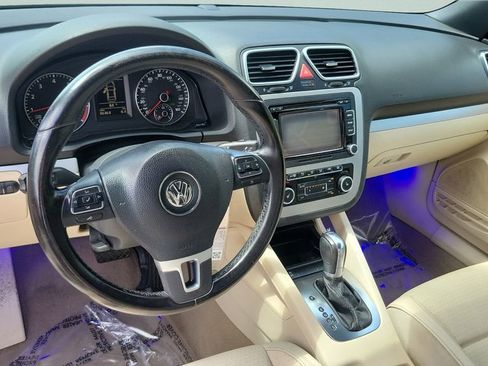 Used 2012 Volkswagen Eos Komfort FWD image 13