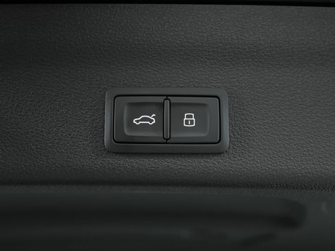 Used 2024 Audi RS 6 performance w/ Matte Carbon Package image 91