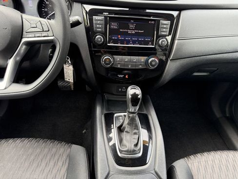 Used 2020 Nissan Rogue S AWD/4WD image 12