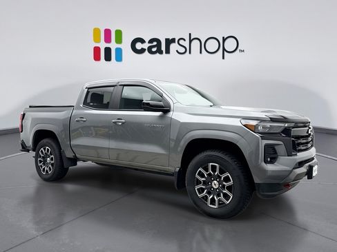Used 2025 Chevrolet Colorado Z71 w/ Technology Package AWD/4WD image 7