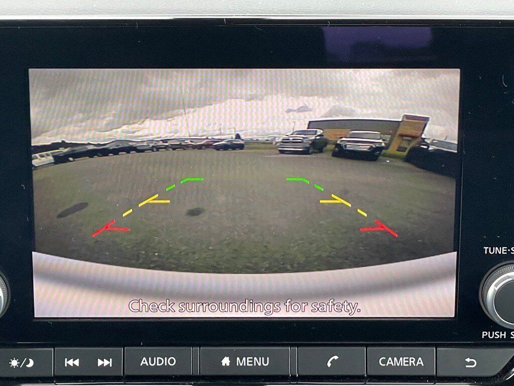 Used 2025 Nissan Pathfinder SV AWD/4WD image 20