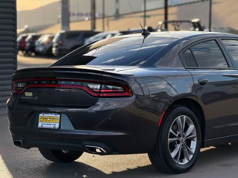 Used 2020 Dodge Charger SXT AWD/4WD image 9