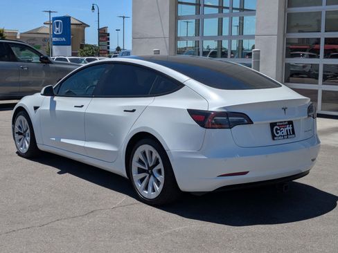 Used 2022 Tesla Model 3 Long Range AWD/4WD image 8