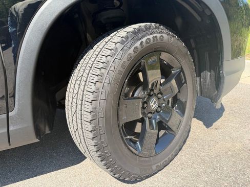 Used 2025 Honda Ridgeline Black Edition image 9