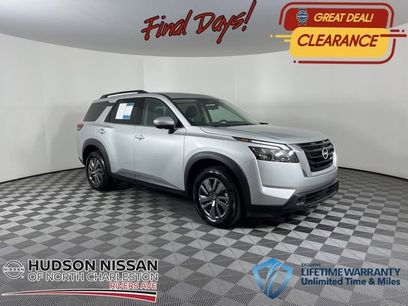 Used 2025 Nissan Pathfinder SV