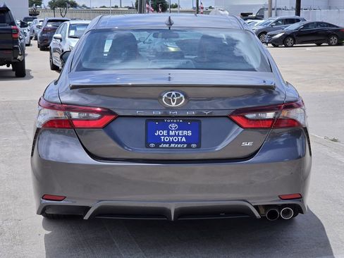 Used 2024 Toyota Camry SE FWD image 8