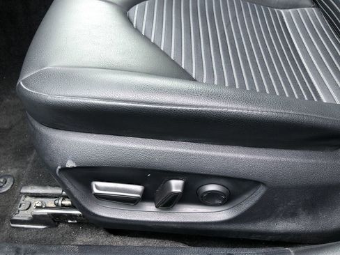 Used 2024 Toyota Camry SE image 13