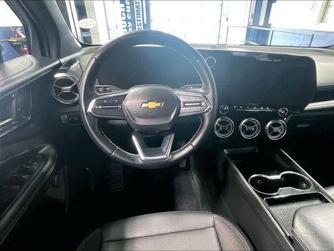 Used 2024 Chevrolet Blazer EV LT AWD/4WD image 18