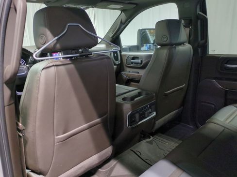 Used 2023 GMC Sierra 2500 Denali w/ Denali Ultimate Package image 21