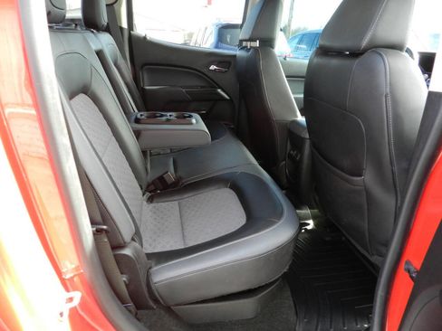 Used 2017 Chevrolet Colorado Z71 image 12