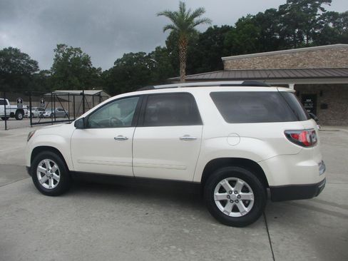 Used 2015 GMC Acadia SLE FWD image 2