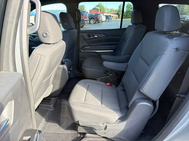 Used 2025 Chevrolet Traverse LT w/ Driver Confidence Package AWD/4WD image 29