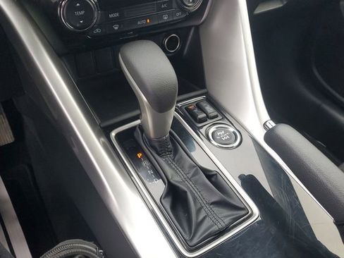 Used 2024 Mitsubishi Eclipse Cross LE image 34