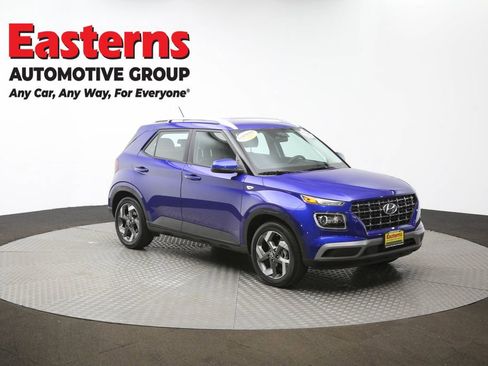 Used 2024 Hyundai Venue Limited image 49