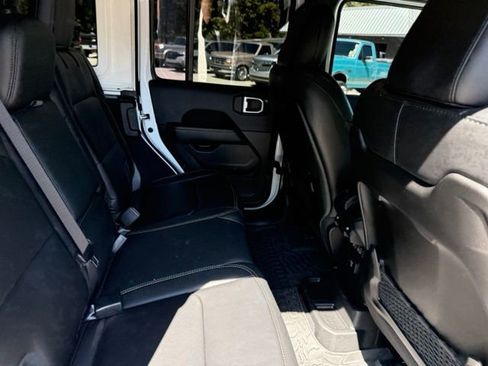 Used 2024 Jeep Wrangler Unlimited Rubicon 392 AWD/4WD image 86