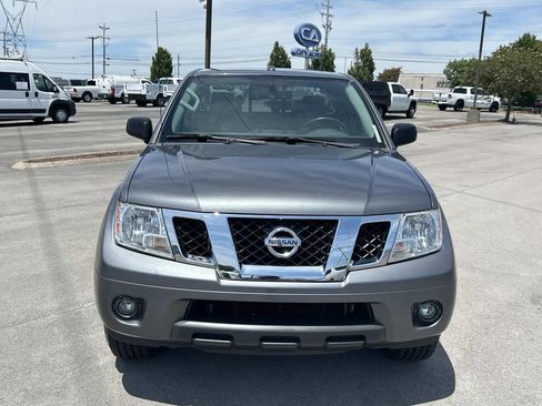 Used 2017 Nissan Frontier SV w/ SV Value Truck Package RWD image 11