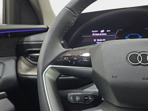 New 2025 Audi Q5 Prestige image 17