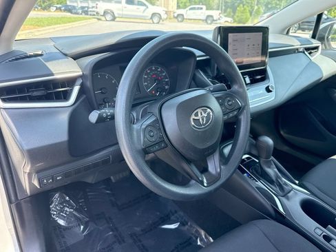 Used 2024 Toyota Corolla LE FWD image 34