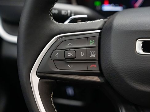 New 2025 Jeep Grand Cherokee Laredo X w/ Luxury Tech Group I image 16