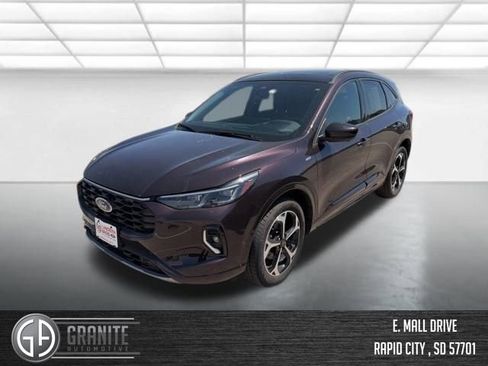 Used 2023 Ford Escape ST-Line Elite w/ Premium Technology Package AWD/4WD image 32
