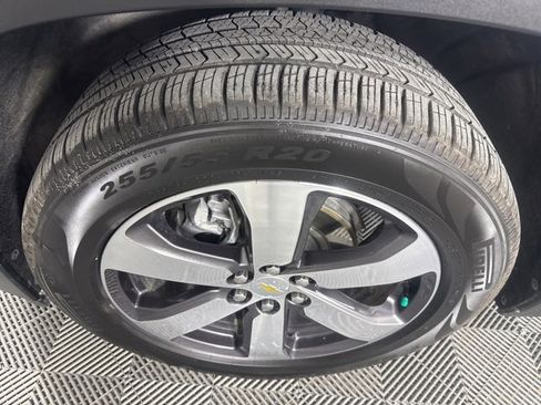 Used 2021 Chevrolet Traverse LT w/ LT Premium Package image 10