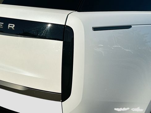 Used 2024 Land Rover Range Rover SE image 29
