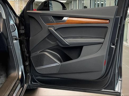 Used 2023 Audi Q5 2.0T Premium Plus w/ Premium Plus Package image 23