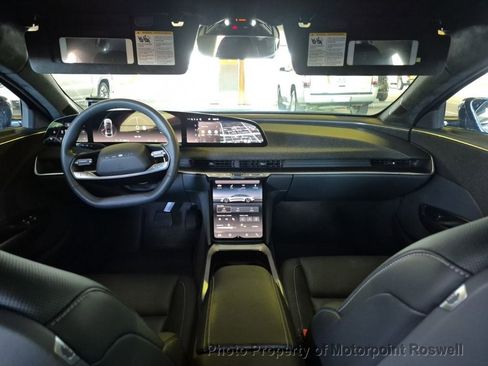 Used 2024 Lucid Air Pure image 3