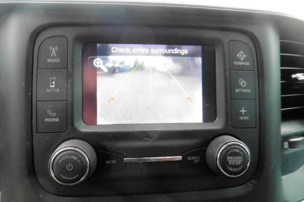 Used 2022 RAM 2500 Tradesman w/ Chrome Appearance Group RWD image 5