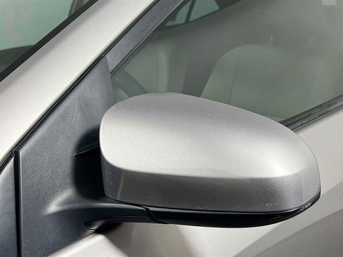 Used 2016 Toyota Corolla LE image 33