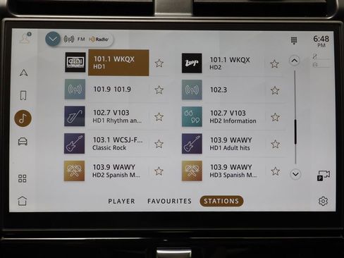 Used 2025 Land Rover Discovery S image 9