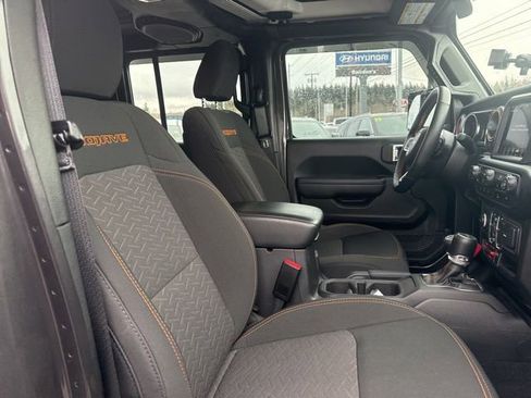 Used 2023 Jeep Gladiator Mojave w/ Cold Weather Group image 12