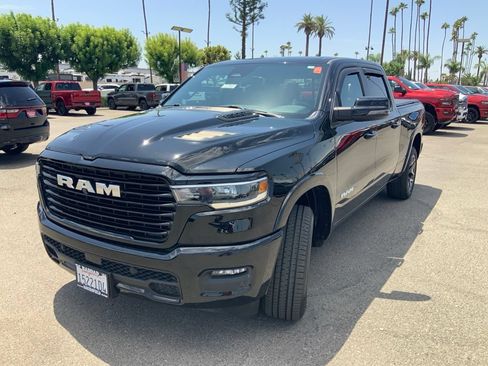 Used 2025 RAM 1500 Laramie w/ Sport Appearance Package AWD/4WD image 3
