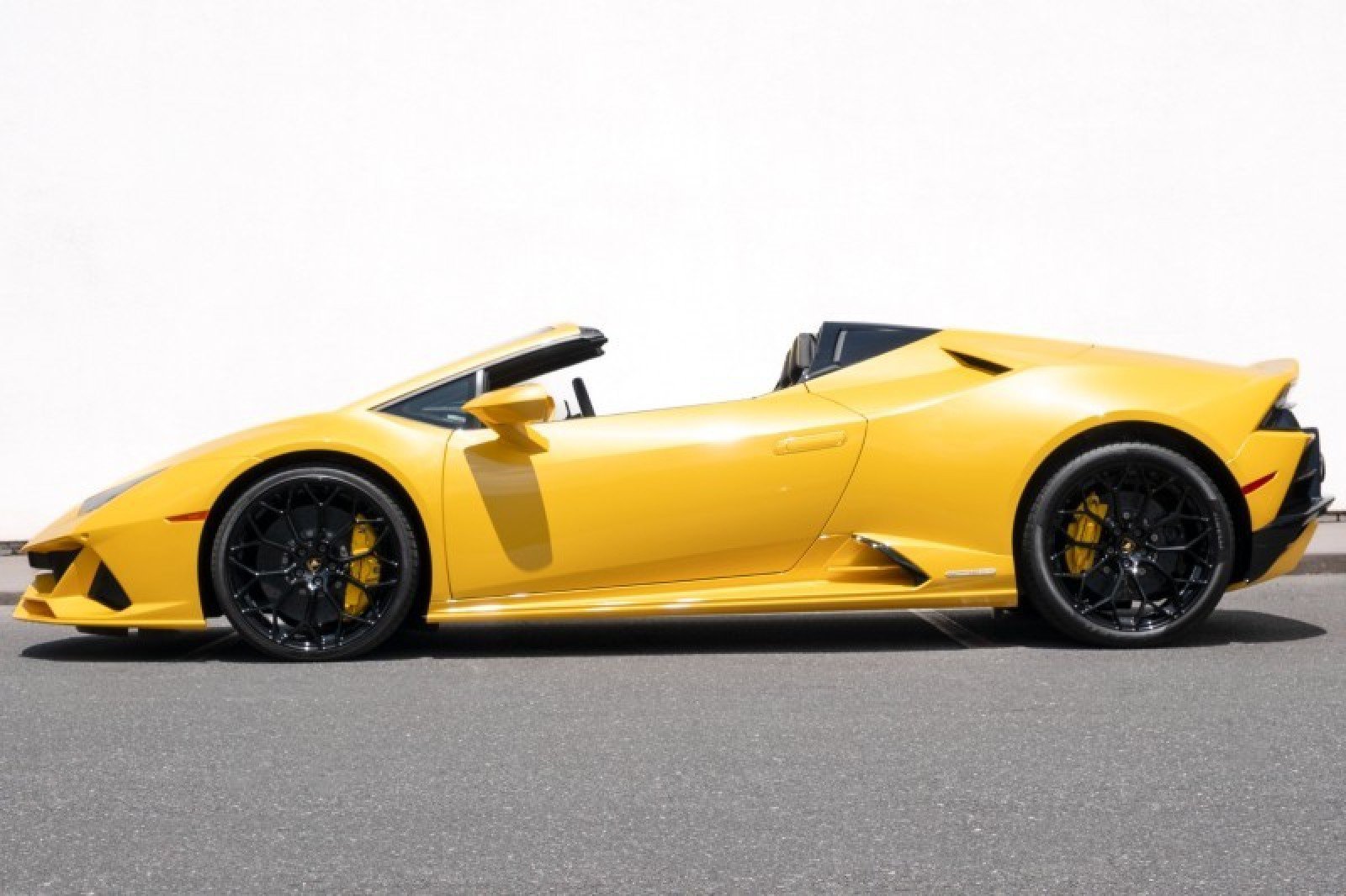Used 2024 Lamborghini Huracan EVO AWD/4WD image 7