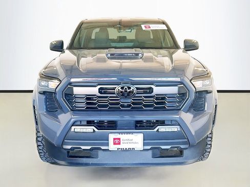 Used 2025 Toyota Tacoma TRD Sport AWD/4WD image 2