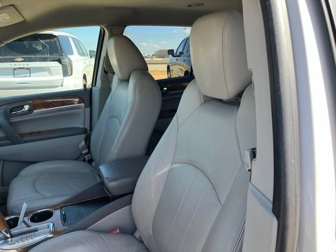 Used 2011 Buick Enclave CXL w/ Trailering Provision Package FWD image 14
